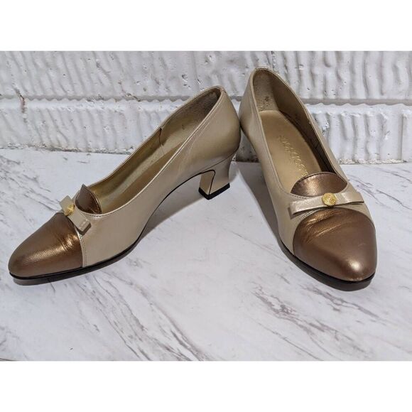 California Magdesians Women's Gold Bronze Slip-on Pump 2" Heels Size 6.5 - Picture 1 of 8